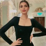Diana Penty Instagram - Pose like you mean it 😋 #ShotOnIphone #iPhone13Pro #CinematicMode @apple #reels #reelsinstagram #instagood