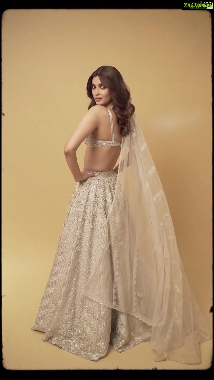 Diana Penty Instagram - Runway 👰♀️ For @dishapatilpretcouture at @lakmefashionwk 🤍 @fdciofficial
