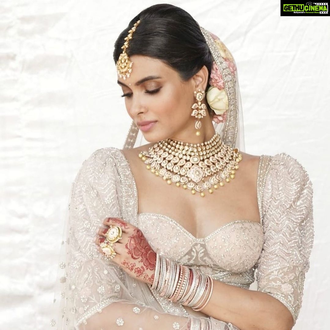 Diana Penty Instagram - Said yes... to the lehenga 😜🤣 One day to go for #Shiddat