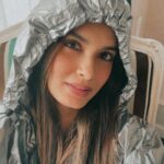 Diana Penty Instagram - All good under the hood 😬