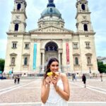 Diana Penty Instagram - Two gelatos for one, please 😛🍦🍦 #Reels #ReelItFeelIt