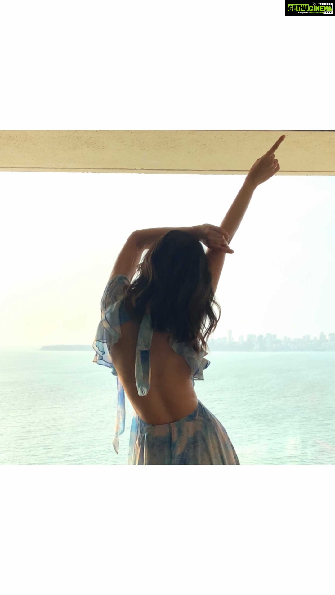 Diana Penty Instagram - 🌧 🎶