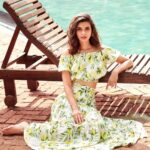 Diana Penty Instagram - Currently sitting at home, eyeing @forevernew_india’s new collection. Can’t wait to get my hands on these summer ready prints and easy going styles ✨ Visit their handle for more deets ♥️
