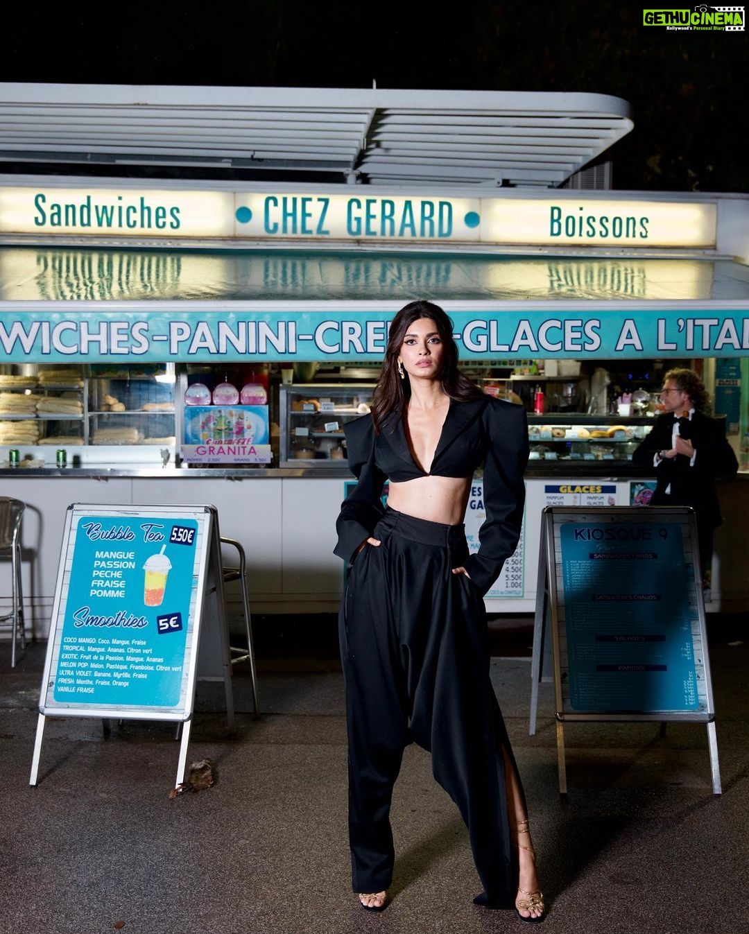Diana Penty Instagram - Always a pleasure to be back at Cannes with my @greygoose fam! We chose a different kind of tuxedo for the red carpet last night. Whaadya’ll think?! Tuxedo: @lena_erziak Shoes: @renecaovilla Earrings: @zariinjewelery Styling: @namitaalexander Styling Assistant (Cannes): @thanishqkokare HMU: @shraddhamishra8 Photographer: @eastmancolourr, @wilsonballarin Videographer: @amitsingh.dop, @shakeelbinafzal #GreyGoose #ViveLeVoyage @festivaldecannes @greygoose @fetch_india Cannes Film Festival