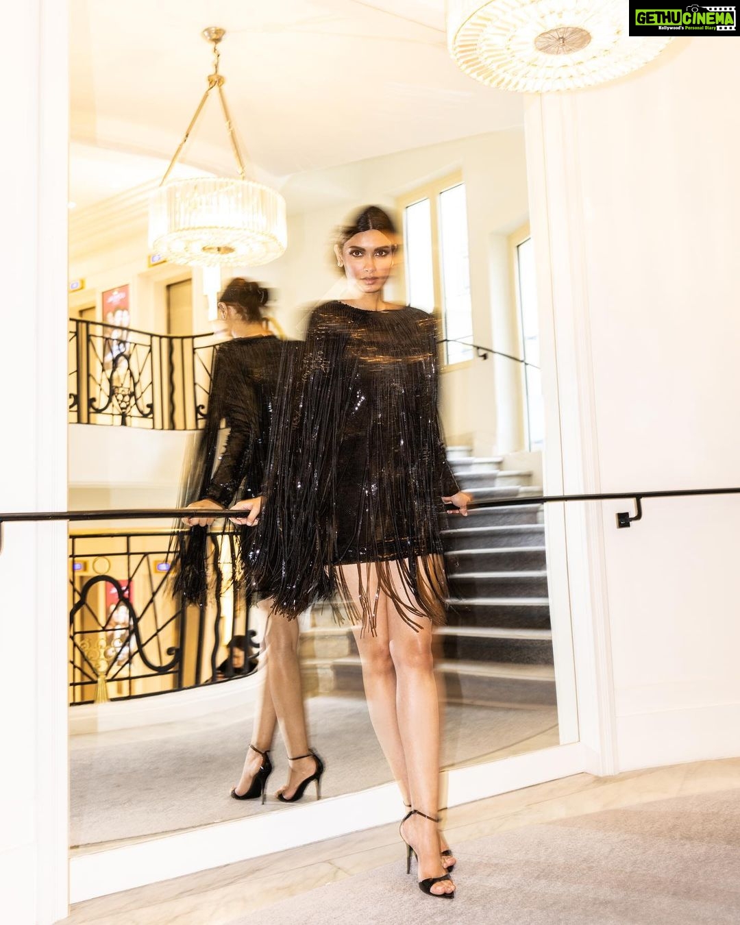 Diana Penty Instagram - Tassels always worth the hassle š¤ Outfit : @philippplein Styling: @namitaalexander Style Team : @sabrinawhite98 @gupta_eshaaa Cannes Assistant : @thanishqkokare Earrings : @seemasomani_finejewels Shoes : @giuseppezanotti Hair/Make Up : @shraddhamishra8 Photographer : @eastmancolourr @wilsonballarin #GreyGoose #ViveLeVoyage @festivaldecannes @greygoose @fetch_india Cannes, France