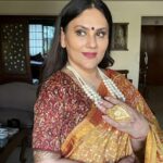 Dipika Chikhlia Instagram - Life calls at an unexpected hour …always be ready #instagood #photography #photooftheday #instagram #picoftheday #fashion #beautiful #instadaily #mumbai #style #photo #happy #explore #reelitfeelit #reelofinstagram #reels #fashionreel #moodyreel #mumbaiinstagram #instagramreel #instareels dipika dipikachikhlia dipikachikhliatopiwala #viralvideo #viral-#video #trending #india #bharat #positive #positivity