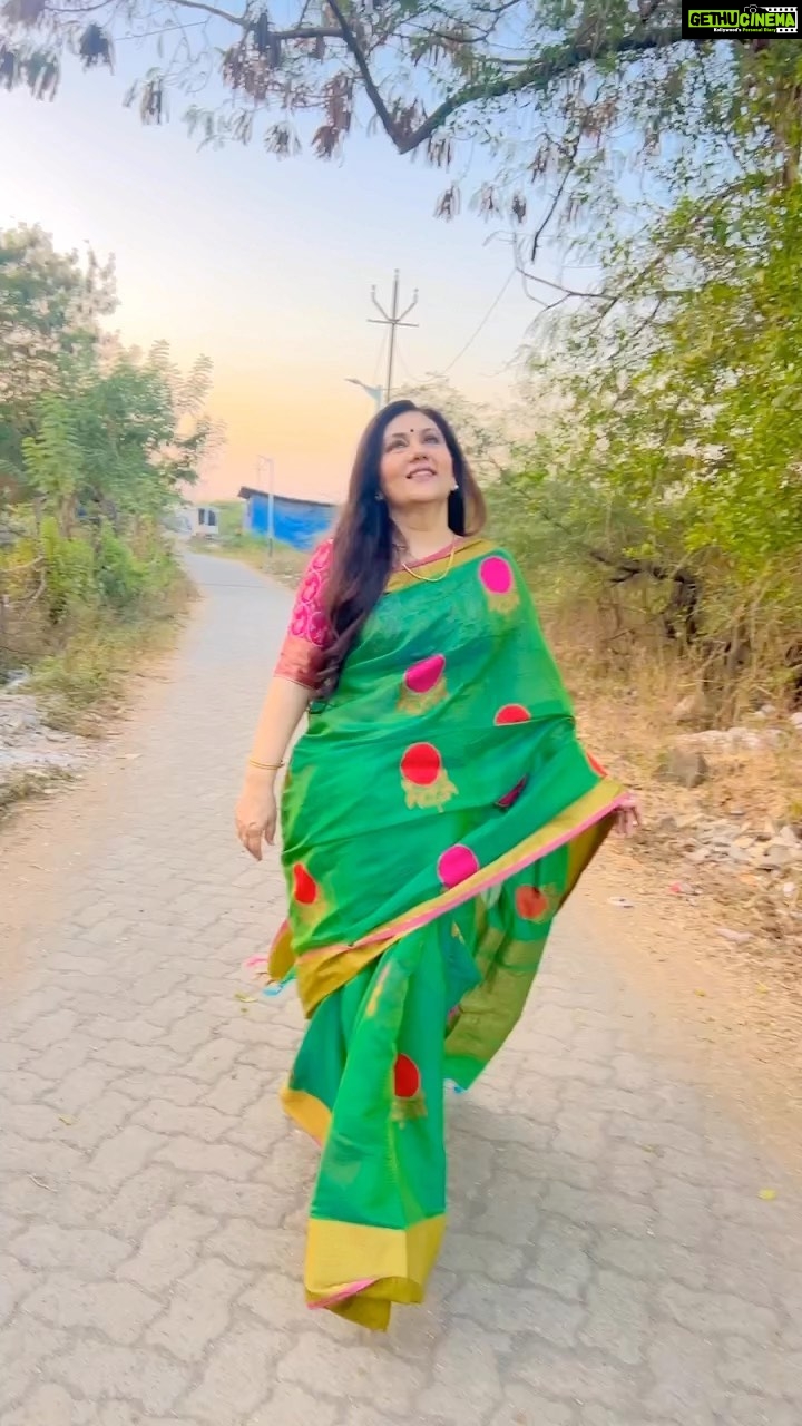 Dipika Chikhlia Instagram - Itβs just wonderful to walk in woods and get some fresh air β¦.so refreshing β¦..ππ Sitaji #v #woods #trendingreels #viral #viralvideos #instagood #photography #photooftheday #instagram #picoftheday #fashion #beautiful #instadaily #mumbai #style #photo #happy #explore #reelitfeelit #reelofinstagram #reels #fashionreel #moodyreel #mumbaiinstagram #instagramreel #instareel