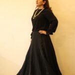 Dipika Chikhlia Instagram – Black whispers to all …..I have your back :)
#instagood #photography #photooftheday #instagram #picoftheday #fashion #beautiful #instadaily #mumbai #style #photo #happy #explore #reelitfeelit #reelofinstagram #reels #fashionreel #moodyreel #mumbaiinstagram #instagramreel #instareel#black #white #blackandwhite #stand #tall #dignity#dipika#dipikachikhliatopiwala #dipikachikhlia