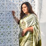Dipika Chikhlia Instagram - मिलन वियोग की पीड़ा को सीता से बेहतर जाने कौन l . @dipikachikhliatopiwala in @shivampanwarofficial Clothing and @shivampanwarjewellery at Dehradun International Film Festival. . Jewellery: @shivampanwarjewellery Shot by: @blue_ink_concepto Styled and Assisted by: @shivampanwar2741 @thatgirlfromdoon @_archish . . . . . . . . . . . #thedrapeproject . #dff #dehradun #doon #doon #dipikachikhila #model #travel #cute #followers #beauty #leheriya #likeforlike #tulas #ram #trending #sitama #silvercitynm #instamood #instapic #sita #ramayana #filmfestival #saree #modal #silver #jewelry #clothing The Solitaire