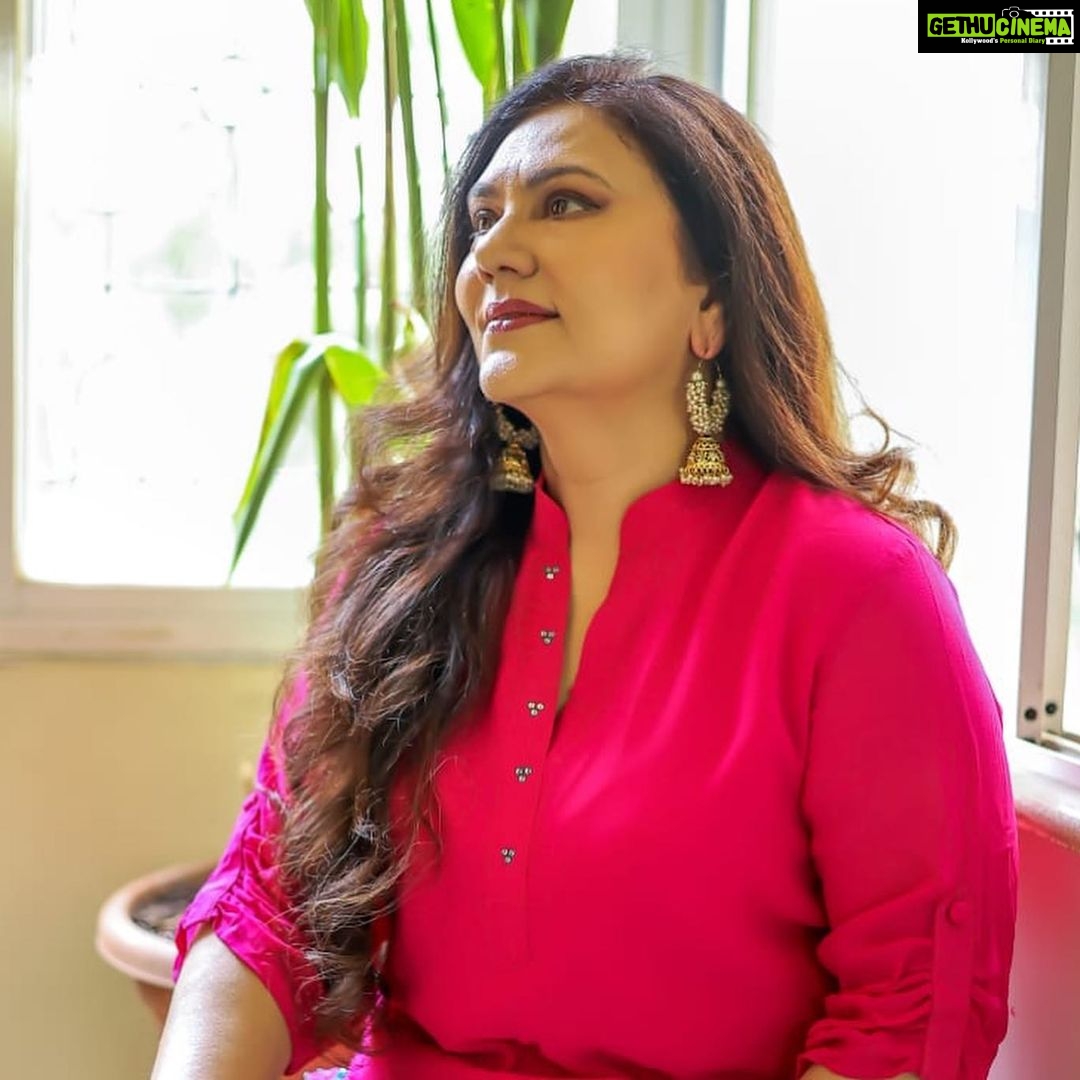 Dipika Chikhlia Instagram - Life is not always fair ….that’s when persistence and hard work changes the game #instagood #photography #photooftheday #instagram #picoftheday #fashion #beautiful #instadaily #mumbai #style #photo #happy #explore #reelitfeelit #reelofinstagram #reels #fashionreel #moodyreel #mumbaiinstagram #instagramreel #instareel#fair #sitting#hardwork #dipika #dipikachikhlia #dipikachikhliatopiwala