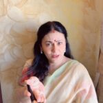 Dipika Chikhlia Instagram - Some things you can’t help ,so just learn to accept it with grace . #mistakes #people #behindthescenes #comedy #instagood #photography #photooftheday #instagram #picoftheday #fashion #beautiful #instadaily #mumbai #style #photo #happy #explore #reelitfeelit #reelofinstagram #reels #fashionreel #moodyreel #mumbaiinstagram #instagramreel #instareel#dipikachikhliatopiwala #Trendingreels #viral #Viralvideo #dipikachikhlia
