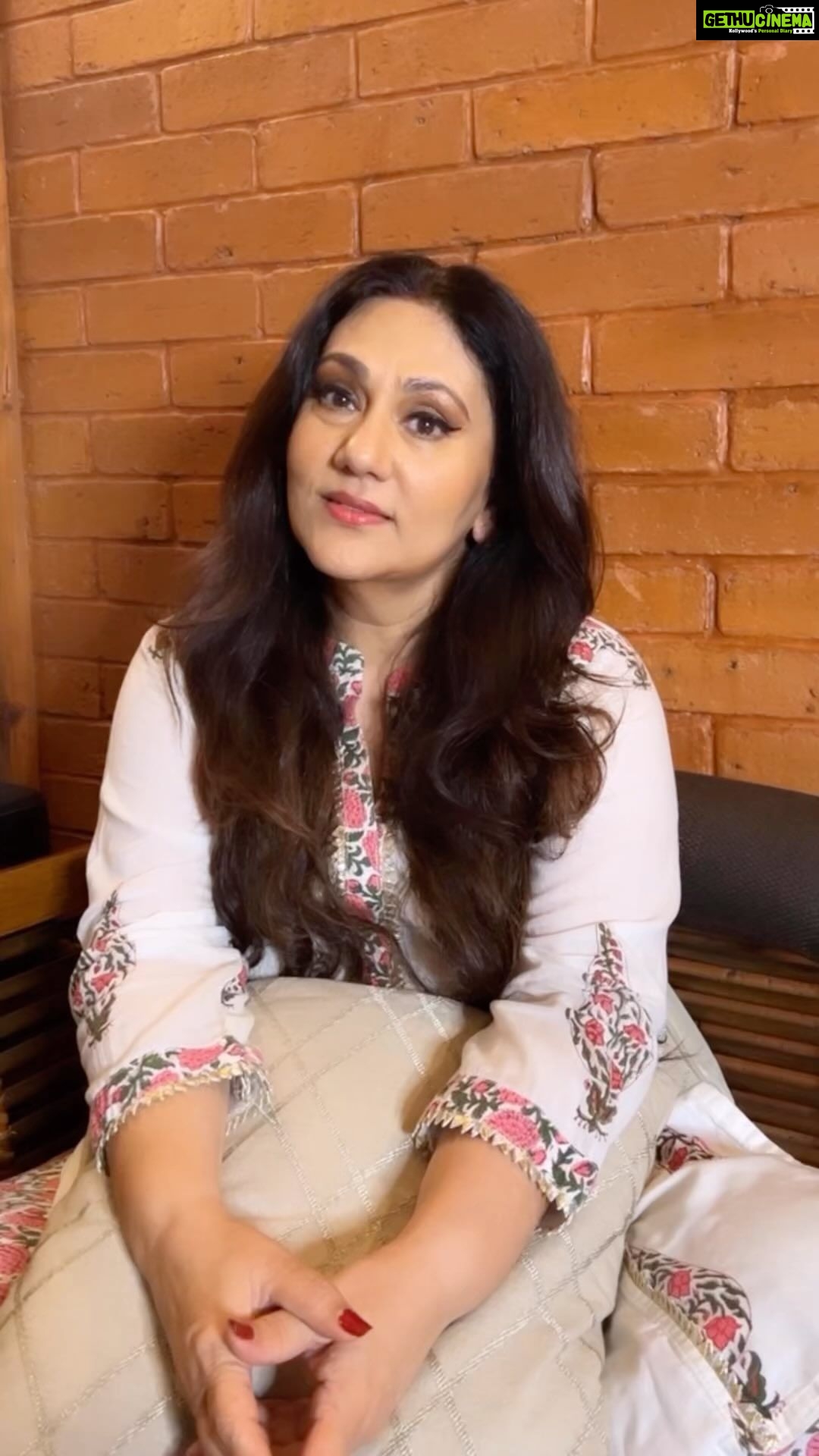 Dipika Chikhlia Instagram - Gol gappe … chat …all time winner :) #chat #chaat #streetfood #favourite #healthy #video #candid #reels #funtimes #relax #instagood #photography #photooftheday #instagram #picoftheday #fashion #beautiful #instadaily #mumbai #style #photo #happy #explore #reelitfeelit #reelofinstagram #reels #fashionreel #ethnicreels #traditionalwear