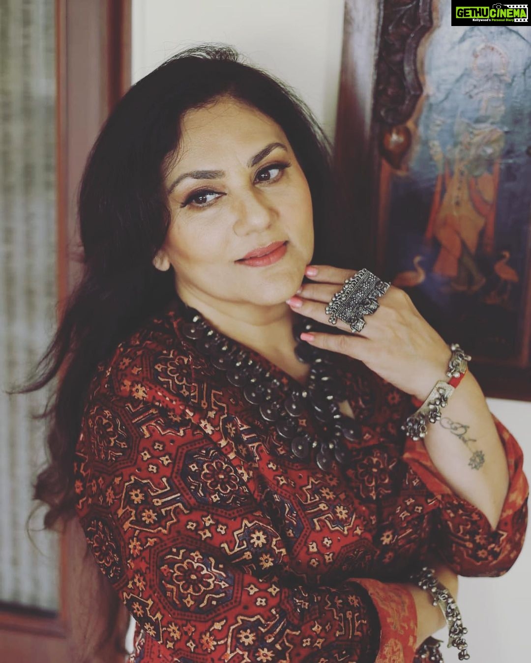 Dipika Chikhlia Instagram - Just a thought …..it’s for everyone to reply ….,if we had complete 22 hr to work and 2 hrs to sleep …what would you have done in those extra hours ….. I would read books #instagood #photography #photooftheday #books #day #long #silverjewelry #oxidisedjewellery #24hours #instagram #picoftheday #fashion #beautiful #instadaily #mumbai #style #photo #happy #explore #reelitfeelit #reelofinstagram #reels #fashionreel #moodyreel #mumbaiinstagram #instagramreel #instareel