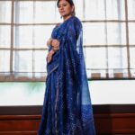 Dipika Chikhlia Instagram - Drive the Monday blues away ….have a fabulous week ahead :) #instagood #photography #photooftheday #instagram #picoftheday #fashion #beautiful #instadaily #mumbai #style #photo #happy #explore #reelitfeelit #reelofinstagram #reels #fashionreel #moodyreel #mumbaiinstagram #instagramreel #instareel #saree #cotton #industry #tall #stand #newbeginnings