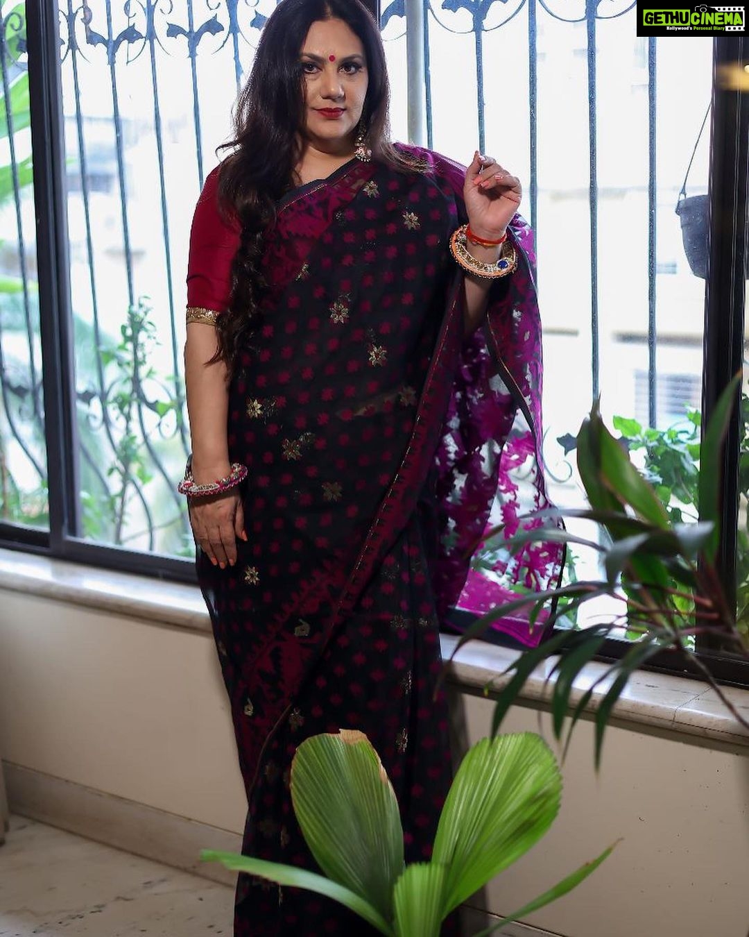 Dipika Chikhlia Instagram - Laws of life is simple …..keep it simple ….smile a lot ….. help wen ever you can …, be kind no matter what you going through….. u always get what you deserve never before it’s time and never more then u entitled to ….things will take longer then you think that’s why never give up ,have a good day :) #instagood #photography #photooftheday #instagram #picoftheday #fashion #beautiful #instadaily #mumbai #style #photo #happy #explore #reelitfeelit #reelofinstagram #reels #fashionreel #moodyreel #mumbaiinstagram #instagramreel #instareel #think #thoughts #kind #hope #proverbs