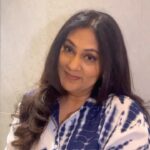 Dipika Chikhlia Instagram - Mirror mirror on the wall who is speaking the truth show the world … #instagood #photography #photooftheday #instagram #picoftheday #fashion #beautiful #instadaily #mumbai #style #photo #happy #explore #reelitfeelit #reelofinstagram #reels #fashionreel #moodyreel #mumbaiinstagram #instagramreel #instareel#dipikachikhliatopiwala #Trendingreels #viral #Viralvideo #mirror #mirrorselfie #funny #joke #hindi