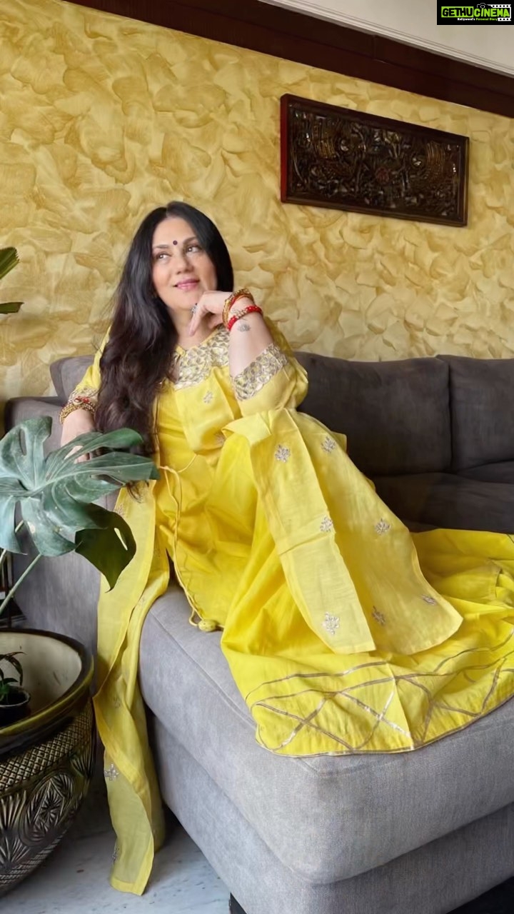 Dipika Chikhlia Instagram - Monday morning greeting to all 🙏 jai siya ram , jai shri Krsna 🙏 People change with time …and time changes people …so love yourself the most and trust in god #instagood #photography #photooftheday #instagram #picoftheday #fashion #beautiful #instadaily #mumbai #style #photo #happy #explore #reelitfeelit #reelofinstagram #reels #fashionreel #moodyreel #mumbaiinstagram #instagramreel #instareel#dipikachikhliatopiwala #Trendingreels #viral #monday #motivationalvideos #trust #god #Viralvideo