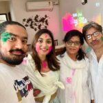 Donal Bisht Instagram - Holi fun celebration always with family ❤️😃🎉🎨 #holi #family #love Delhi, India