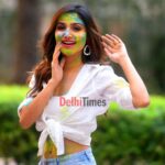 Donal Bisht Instagram - "Gedi maarna is my fave thing about #Delhi Holi" #DonalBisht talks about her most favourite part about Dilli wali #Holi, shares memories related to the festival like making #gujiyas with her mom and more 🎨🎉 . . . #happyholi #holi2023 #donalbisht #donalbishtfans #holifestival #noida #delhilife #delhigram #happyholi2023 #donal #biggboss #holifestivalofcolors