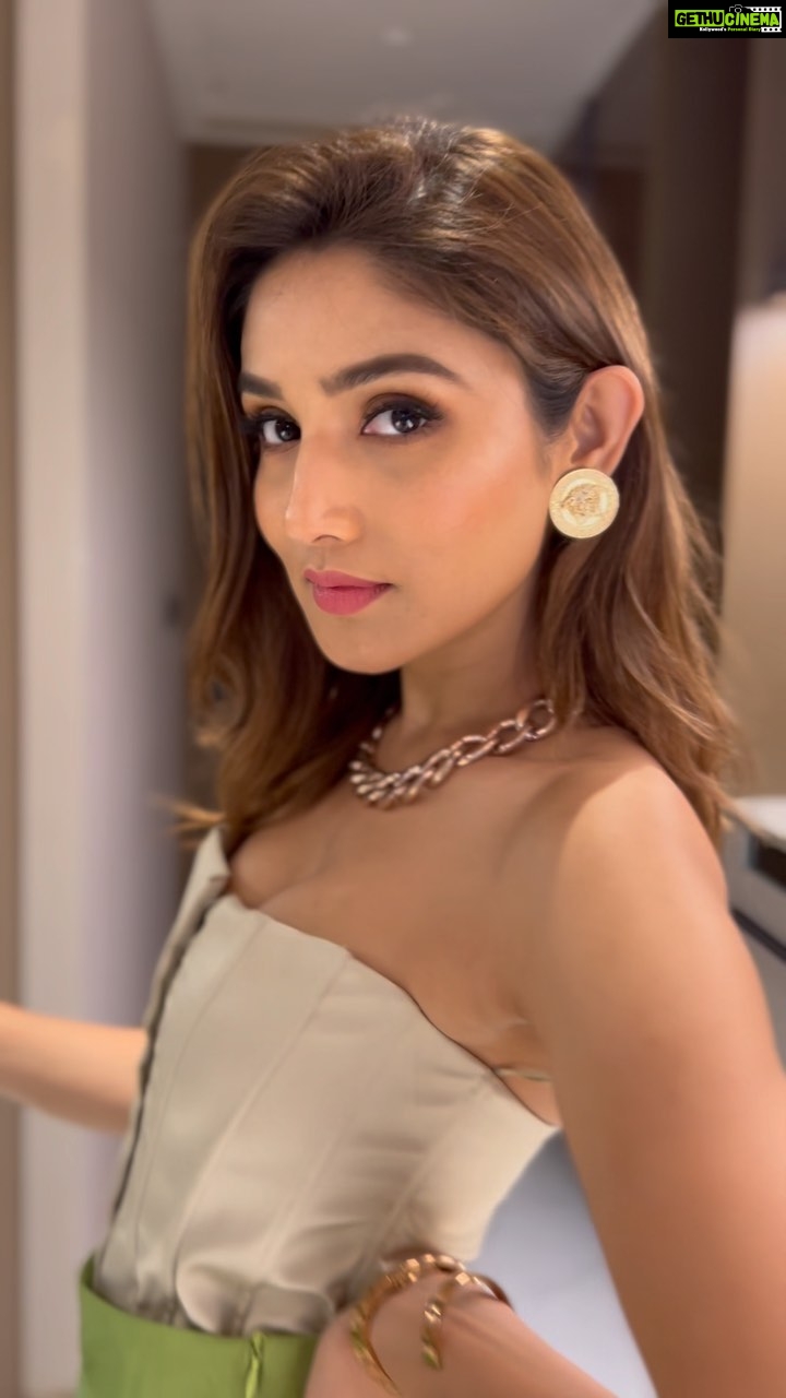 Donal Bisht Instagram - “I saw that you were perfect, and so I loved you. Then I saw that you were not perfect and I loved you even more.” ❤️ . . . . . . . . . . . . . . . . . . . . . . . . . . . . . . #pastel #golden #lights #style #elegant #hot #explore #donalbisht #elegence #instagood #instamood #goodvibes #happy #happymood #pictureoftheday #best #beautiful #dress #love #instadaily #instagram #instamood #instalike #blessed #actor #actorslife #glow #outfit #glam #reelsinstagram