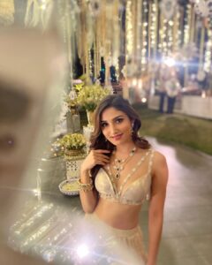 Donal Bisht Instagram - About last night 💫 . . . . . . . . . . . . Styled by @Rimadidthat Outfit @rozinaa_india Jewllery @maxplus_jewels @makeoverbysejalthakkar . . . . . . . . . . . . #sufinight #soulfestival #udaipur #lifestyleasia #donalbisht Udaipur, Rajasthan