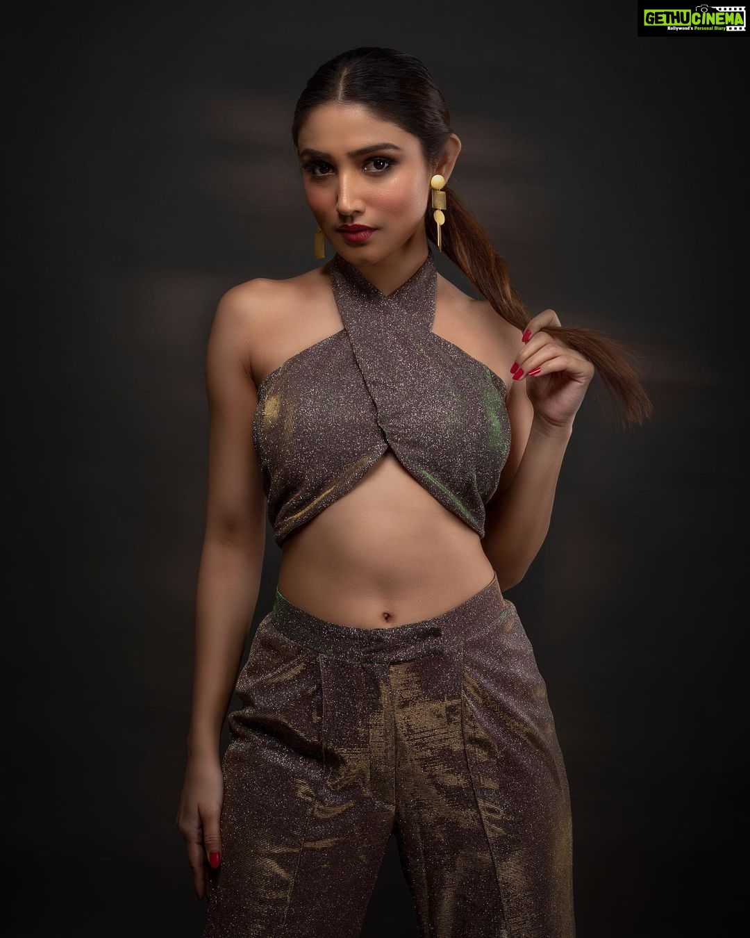 Donal Bisht Instagram - Free spirit !! 🫶 Happy Republic Day 🇮🇳 . . . . . . . . . . . MAUH @makeoverbysejalthakkar Styled by @Rimadidthat Outfit @doorsdesign_ Earrings @GoldenByRee Photographer @ibphotography27 Organized by @mediatribein . . . . . . . . . . . #hot #explore #morning #goodmorning #donalbisht #black #instagood #instamood #aboutlastnight #goodvibes #happy #happymood #pictureoftheday #best #beautiful #balcony #love #instadaily #instagram #instamood #instalike #blessed #actor #actress #actorslife #newyear #instastyle #photoshoot #style #happyrepublicday