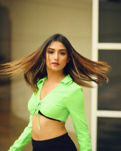 Donal Bisht Instagram - Neon green it is !! 🔫
.
.
.
.
.
.
.
.
.
.
.
MAUH @jm_makeupandhair_official 
.
.
.
.
.
.
.
.
.
.
.
#hot #explore #morning #goodmorning #donalbisht #black #instagood #instamood #aboutlastnight #goodvibes #happy #happymood #pictureoftheday #best #beautiful #balcony #love #instadaily #instagram #instamood #instalike #blessed #actor #actress #actorslife #newyear #instastyle #photoshoot #style