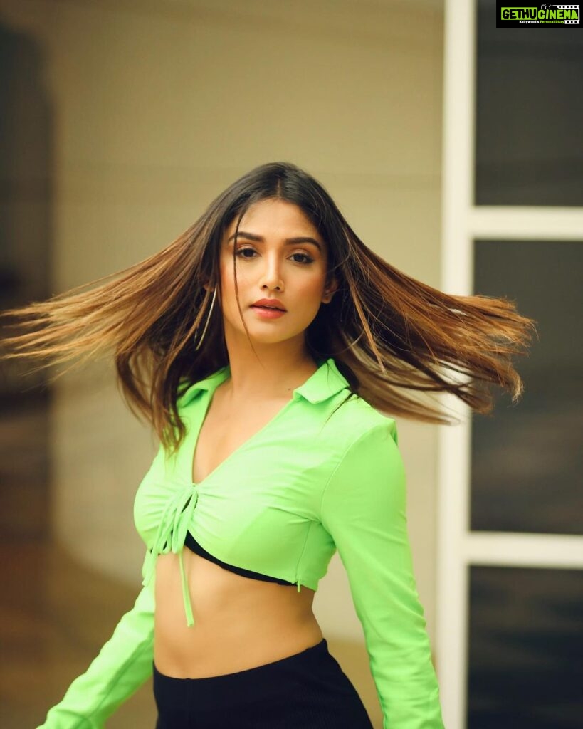 Donal Bisht Instagram - Neon green it is !! 🔫 . . . . . . . . . . . MAUH @jm_makeupandhair_official . . . . . . . . . . . #hot #explore #morning #goodmorning #donalbisht #black #instagood #instamood #aboutlastnight #goodvibes #happy #happymood #pictureoftheday #best #beautiful #balcony #love #instadaily #instagram #instamood #instalike #blessed #actor #actress #actorslife #newyear #instastyle #photoshoot #style