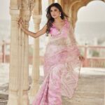Donal Bisht Instagram - A look in a saree is enough to slay💗 . . . . . . . . . . . . . . . . . . . . . . . . . @mayur_khatri 📸 Styling: @_.simrannnn._ Outfit: @zarijaipur Jewellery: @rajmankaofficial Makeup : @raveen_anand Hair : @sunil_celebrity_stylist . . . . . . . . #saree #jaipur #bold #style #elegant #hot #explore #donalbisht #elegence #instagood #instamood #goodvibes #happy #happymood #pictureoftheday #best #beautiful #dress #love #instadaily #instagram #instamood #instalike #blessed #actor #actorslife #glow #ethnic #glam #reelsinstagram