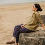 Ekta Kaul Instagram - Sea, Sun and a messy bun, because good vibes happen on tides 🌈🧚‍♀️🧚‍♀️🌈 #avoidbadpoetry 🙈🤣🙈 Sunday-inggg in my most comfortable pair of clothes by @indigene.craft Clicked by @iam_kunalverma