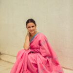 Ekta Kaul Instagram - नारी in सारी! 🌈🌈 #myloveforsaree Captured by @iam_kunalverma