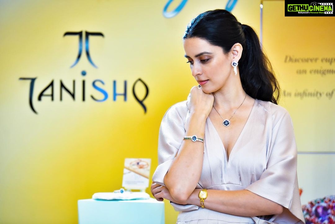 Ekta Kaul Instagram - A chorus of diverse gemstones and diamonds create a rainbow of wonder. I am truly enchanted by Tanishq’s #ColourMeJoy- the new cocktail collection of rings, earrings & cuff bangles that ring in euphoria. Indulge in the vibrant hues of #ColourMeJoy at your nearest Tanishq store or check it out on www.tanishq.co.in @tanishqjewellery #Tanishqjewellery #ColourMeJoy