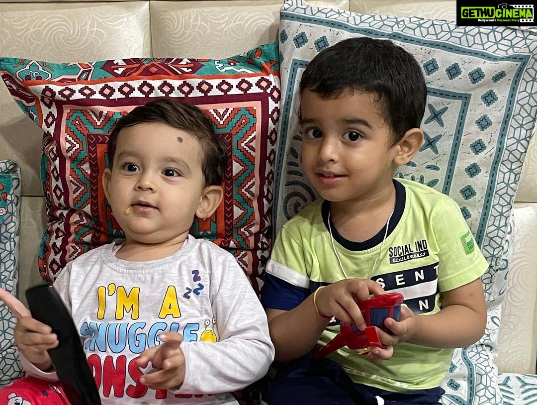 Ekta Kaul Instagram - All of them gave me a reason to live.. celebrate life, celebrate the child within.. Keep the child in you alive.💕💕 happy children’s day.. 🌈🌈❤️❤️