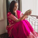 Ekta Kaul Instagram - Through the eyes of @gourabganguli.. 💕💕 After a fun shoot and a decent breakfast and a lot of fights! 😝😝 You are magic @gourabganguli please Baki photos bhi edit kar do 🙏🏻🙏🏻🙏🏻 😭😂 Wearing : @kosataga.in Make up and hair @therealdevikathapa Extensions @divadivinehair