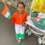 Ekta Kaul Instagram – Happy happy happy Independence Day. #realpatriotism
If you guys are going to Lokhandwala from char Bangla. Don’t forget to say hi and buy flags from her..