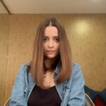 Ekta Kaul Instagram - That’s me happily drying my hair, smoothening them & curling away with my Dyson AirWrap♥️ With no extreme heat damage, I am able to do salon like hairstyles at home, all by myself! Because who doesn’t like good hair days everyday? @dyson_india #DysonIndia #DysonAirWrap #goodbyeextremeheat