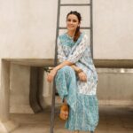 Ekta Kaul Instagram - The way I dress usually tells state of me being! 🌈🌈❤️❤️🌈🌈 Wearing : @shilpihandicrafts Captured by @iam_kunalverma