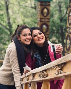 Falaq Naaz Instagram - टूnnu mera bachcha,
Kabhi nahi socha tha ki aese wish karungi tujhe,tu jaanti thi ki Aapi ne plan kiya hai tere liye surprise, I wanted to see you wearing that pretty princess dress, main tujhe taiyar karti tera cake banwati,tera wo surprised face dekhna tha mujhe,tu jaanti hai achhe se टूnnu tu mere liye kya maayne rakhti hai, dil tuta hua hai mera bohot,itni taklif kabhi mehsus nahi hui mujhe jitni tere jaane ke baad se hai,kabhi kabhi samajh nahi ata ki dua kiske liye karen teri rooh ke sukoon ke liye ya hamari (amma,sheezan,aur mere) zindagi ke itne mushkil imtihan ke liye,sleepless nights,unseen tears, tu sab dekh rahi hai I knw tu mere aas paas hi hai I can feel your presence, we miss you everyday टूnnu, you are gonna live forever in our heart, I Hope Teri sukoon waali talaash khatam ho gai ho,
Mera bachcha meri nanhi si jaan Happy Birthday and I love you too ♾️❤️🧚‍♀️