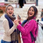 Falaq Naaz Instagram - टूnnu mera bachcha, Kabhi nahi socha tha ki aese wish karungi tujhe,tu jaanti thi ki Aapi ne plan kiya hai tere liye surprise, I wanted to see you wearing that pretty princess dress, main tujhe taiyar karti tera cake banwati,tera wo surprised face dekhna tha mujhe,tu jaanti hai achhe se टूnnu tu mere liye kya maayne rakhti hai, dil tuta hua hai mera bohot,itni taklif kabhi mehsus nahi hui mujhe jitni tere jaane ke baad se hai,kabhi kabhi samajh nahi ata ki dua kiske liye karen teri rooh ke sukoon ke liye ya hamari (amma,sheezan,aur mere) zindagi ke itne mushkil imtihan ke liye,sleepless nights,unseen tears, tu sab dekh rahi hai I knw tu mere aas paas hi hai I can feel your presence, we miss you everyday टूnnu, you are gonna live forever in our heart, I Hope Teri sukoon waali talaash khatam ho gai ho, Mera bachcha meri nanhi si jaan Happy Birthday and I love you too ♾️❤️🧚‍♀️
