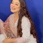 Falaq Naaz Instagram - ✨🪄❤️ . . . #trendingreels #falaqnaaz #reelitfeelit #makeup #outfits #photoshoot #makeover #look #explorepage #foryou #viral #contentcreator #hairstyles #jewelry #accessories #outfits #pakistanisuits