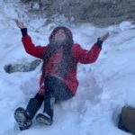 Falaq Naaz Instagram - ❄️❄️❄️❤️❤️❤️ . . . #Trending #reels #snow #winter #falaqnaaz #explorepage #kashmir #snowlover #winterlove #december #bollywood #songs #srk #yrf #bollywoodvibes #romance #love #rhtdm #travelgram #instagram #travelphotography #sonamarg #snowfall Sonamarg, Jammu And Kashmir, India