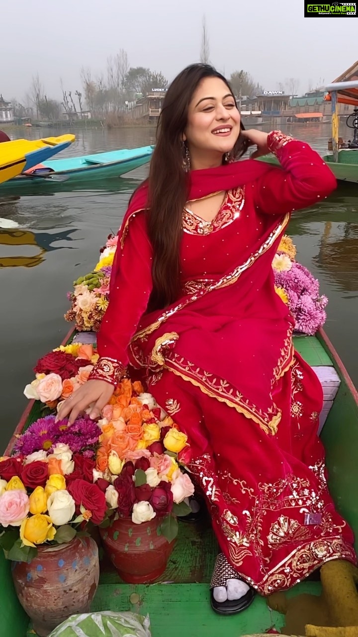 Falaq Naaz - 48.9K Likes - Most Liked Instagram Photos