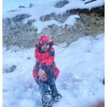Falaq Naaz Instagram - Haan Haan main Happy hun 😍❄️ . . . #winteroutfit #snow #sonamarg #kashmir #happyme #falaqnaaz #favorite #place #winterseason Sonamarg, Jammu And Kashmir, India