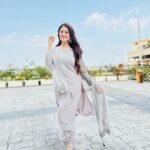 Falaq Naaz Instagram - 🤍 . . . Outfit-: @farhan_collection1 . . . #falaqnaaz #pictures #picoftheday #ootd