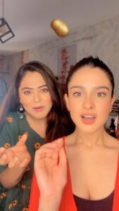 Falaq Naaz Instagram - Beda gark 😜😜 @_tunisha.sharma_ . . . #reelitfeelit #falaqnaaz #comedy #trendingreels #tunisha #viralreels #explorepage #foryou #originalaudio #memes