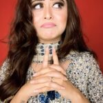 Falaq Naaz Instagram - 🫢🫢😬😬 . . . #reelitfeelit #comedy #falaqnaaz #trendingreels #viral #videos #foryou #explorepage #originalaudio #memes