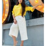 Falaq Naaz Instagram - 💛💛💛 . . . Footwear-: @foreverycindrella . . . #picoftheday #footwear #collaboration #trending #falaqnaazz #yellowday
