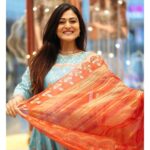 Falaq Naaz Instagram – Ab Har Din Ek Tyohar with @nexus_seawoods

Festive season is incomplete without stunning ethnic wear – What a lovely shopping day spent at this Mall. Some of my favourite brands are @aurelia_womenswear @imarafashion @wforwoman 

Happyness is shopping for me – tell me what’s happyness for you?

 #hardinektyohar #happyness 
#nexusmalls #nexusseawoods #newstyle #actorslife #shopping #beauty #celebrities #lifestylebloggers #falaqnaaz #diwali #dhanteras #happydiwali #indianoutfit #branding #ad Nexus Seawoods