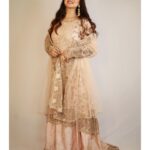 Falaq Naaz Instagram - ✨💫 . . . Outfit-: @asbaabofficial Makeup-: @zk_bridal_studio_and_academy Pc-: @sn_photografy_06 . . . #bridallook #outfits #instapost #instacollab #outfits #picoftheday #fashion #actress #styling #blogger #influencer #actress #collaboration #trending #explore #indian #explorepage #falaqnaaz #dailypost #picoftheday #lookoftheday #dress #clothing #brand