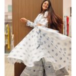 Falaq Naaz Instagram - 💖🕊🦋 . . . Pc-: @prithvi_singh_photography_ . . . #pic #picoftheday #falaqnaaz